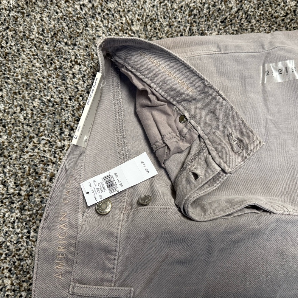 American Eagle Outfitters High Rise Jeans in Kahki